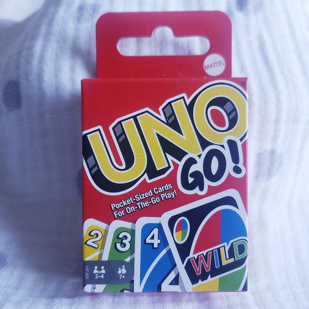 Uno Go Card Game by Mattel. NWT.